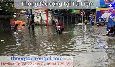 Đường phố quận Từ Liêm ngập nước do tắc cống