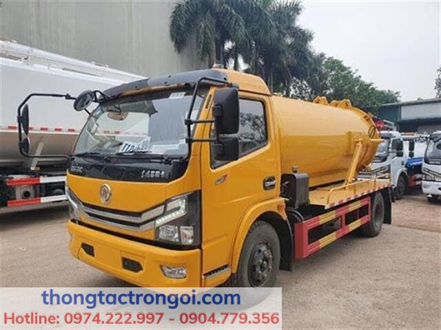 Xe dịch vụ thông tắc Xuân Phương đang phục vụ tại khu dân cư Hà Nội